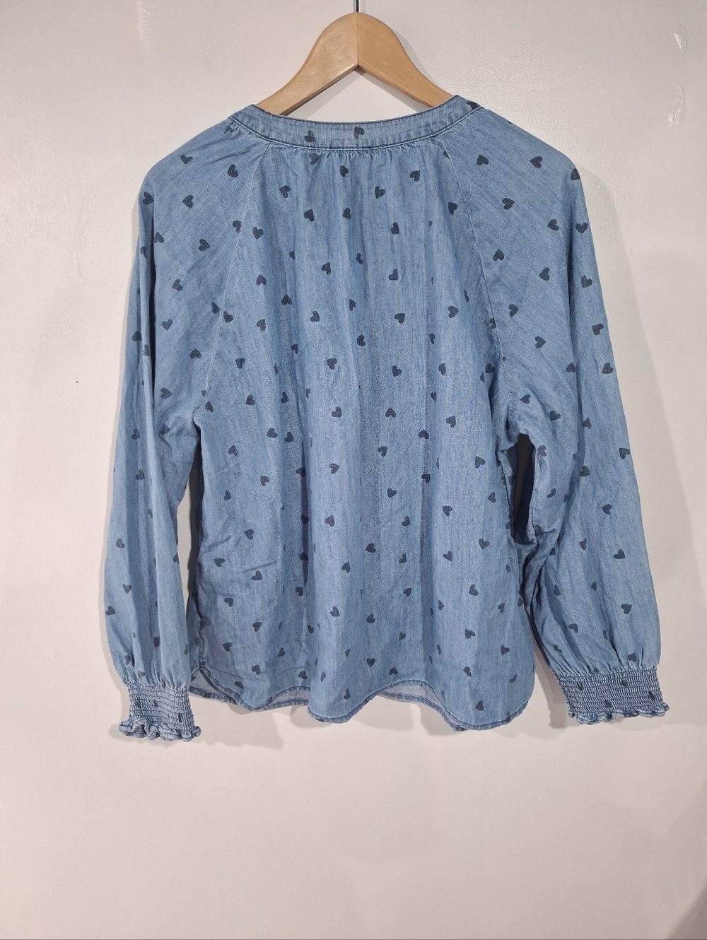 Talbots Petite XL Blue Chambray Heart Print Button Front Smocked Cuff Blouse - Picture 5 of 12